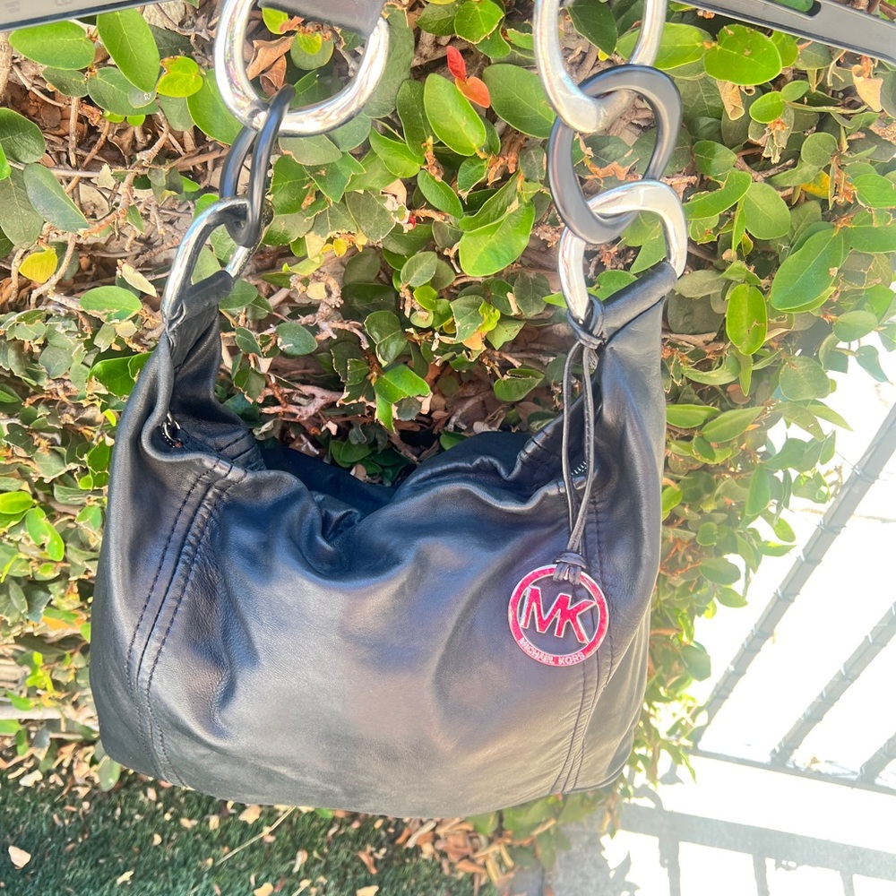 Michael Kors Black Bag with Sleek Design